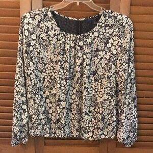 | NWT Tommy Hilfiger Black & White Floral Blouse…L